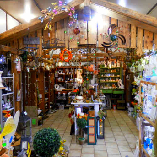 Hütte im Bastelmarkt